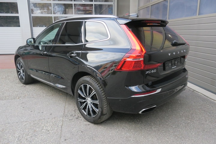 VOLVO XC60 D5 AWD Inscription Geartronic-image-4