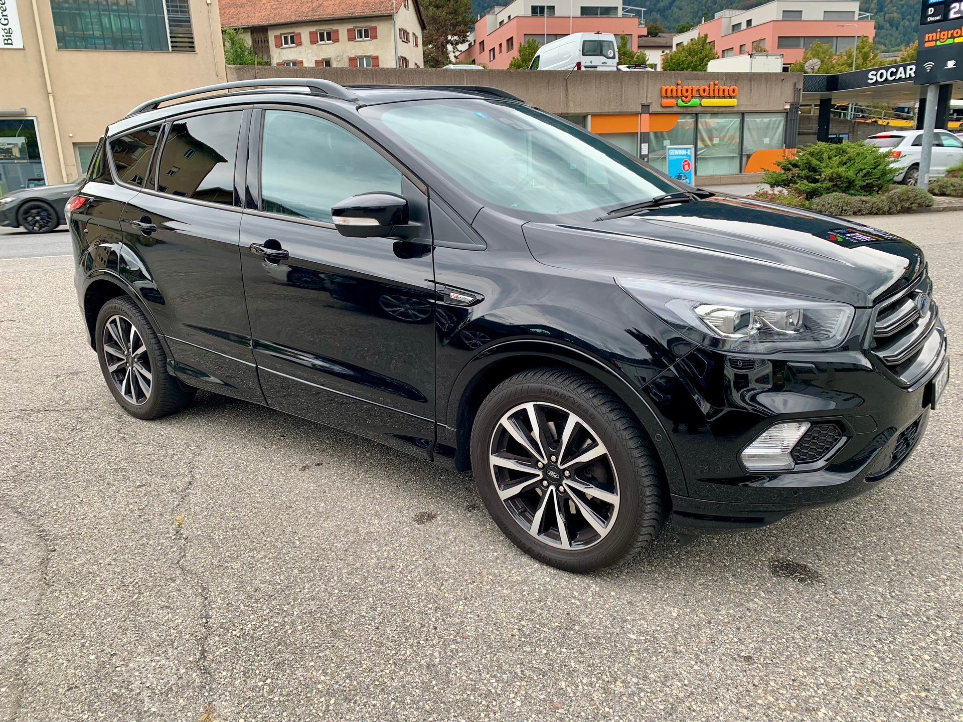 FORD Kuga 2.0 TDCi ST Line High 4WD PowerShift-image-2