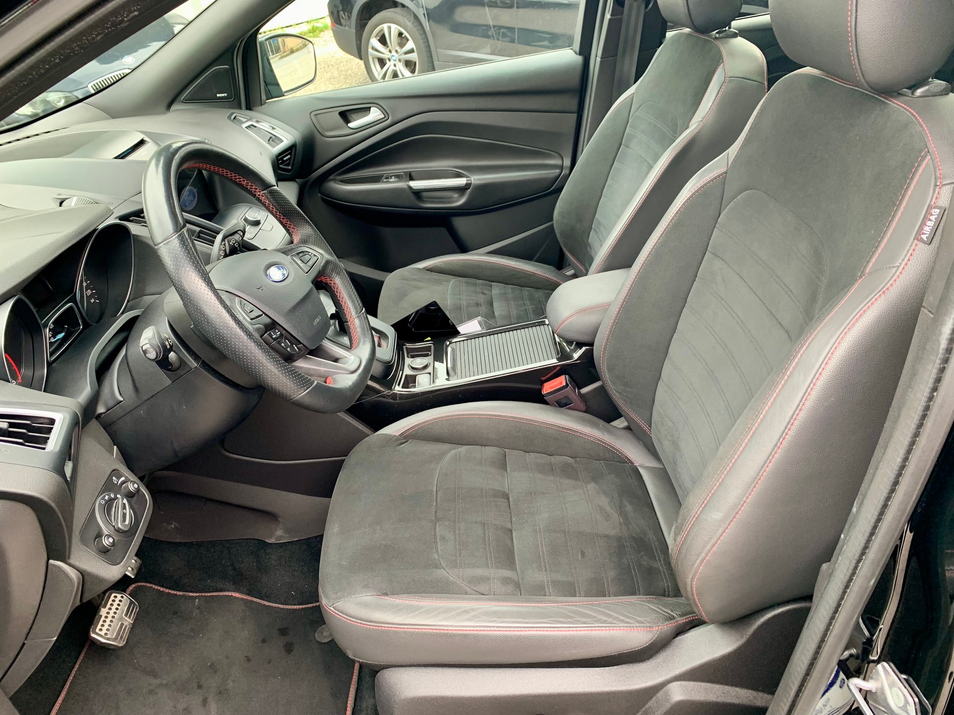 FORD Kuga 2.0 TDCi ST Line High 4WD PowerShift-image-7