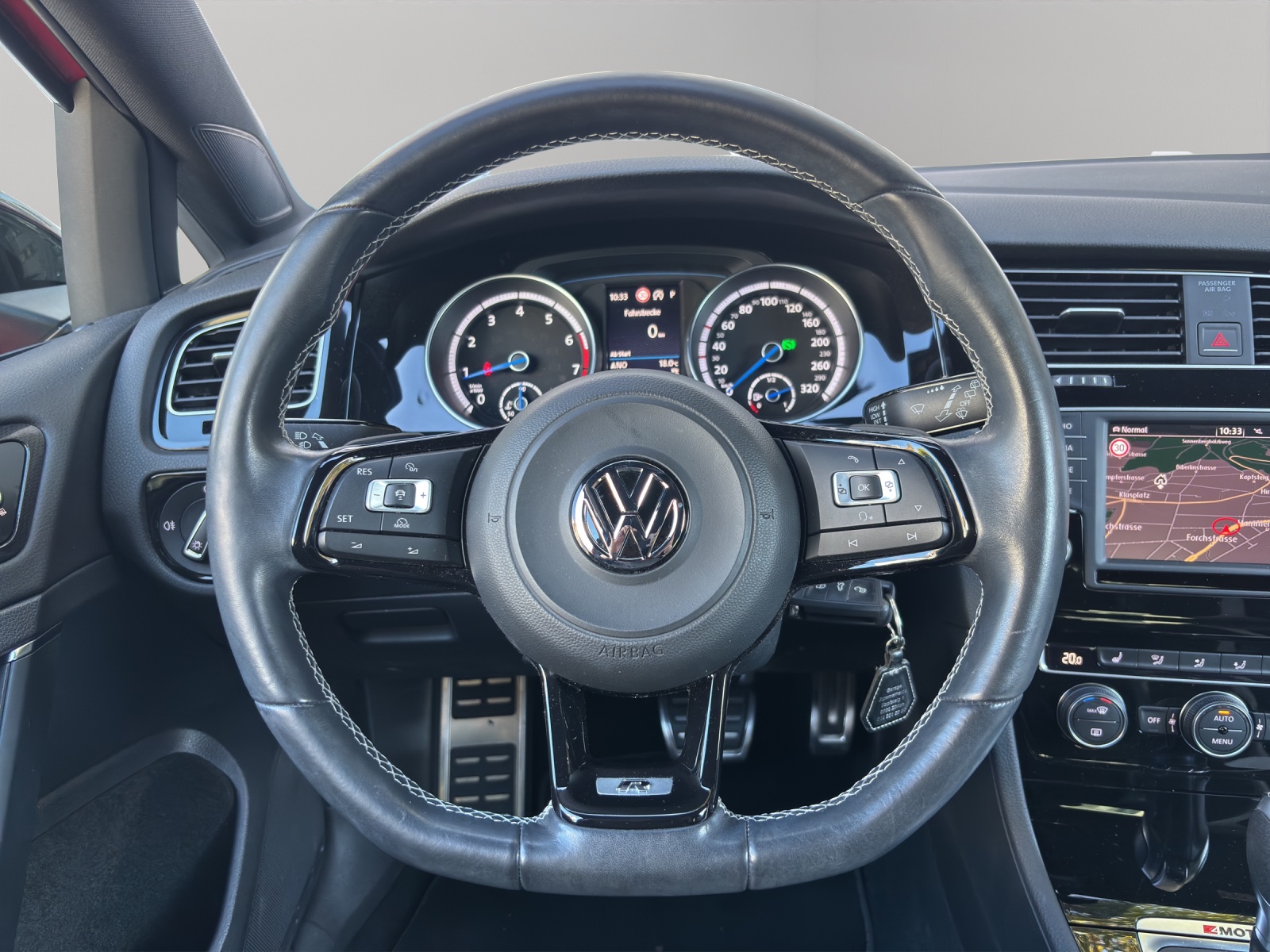 VW Golf 2.0 TSI R 4Motion DSG-image-6