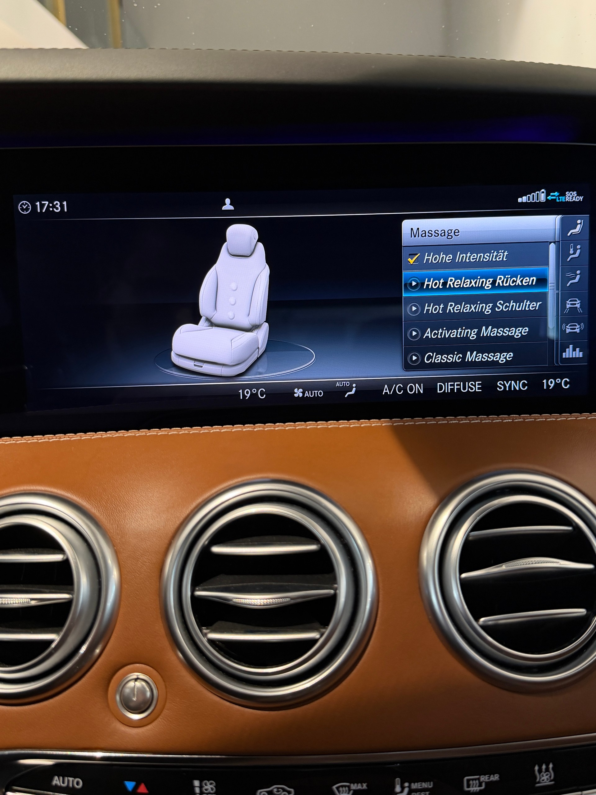 MERCEDES-BENZ S 560 Coupé 4Matic 9G-Tronic-image-14