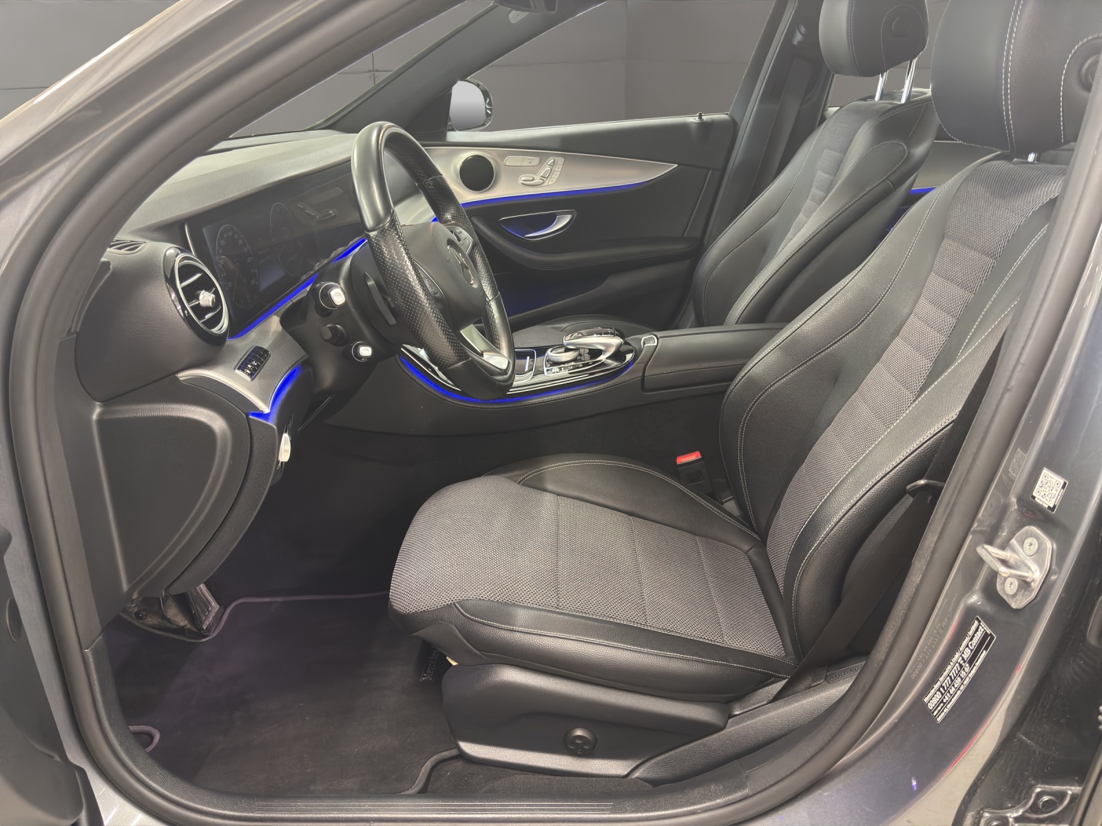 MERCEDES-BENZ E 200 4Matic 9G-Tronic-image-7