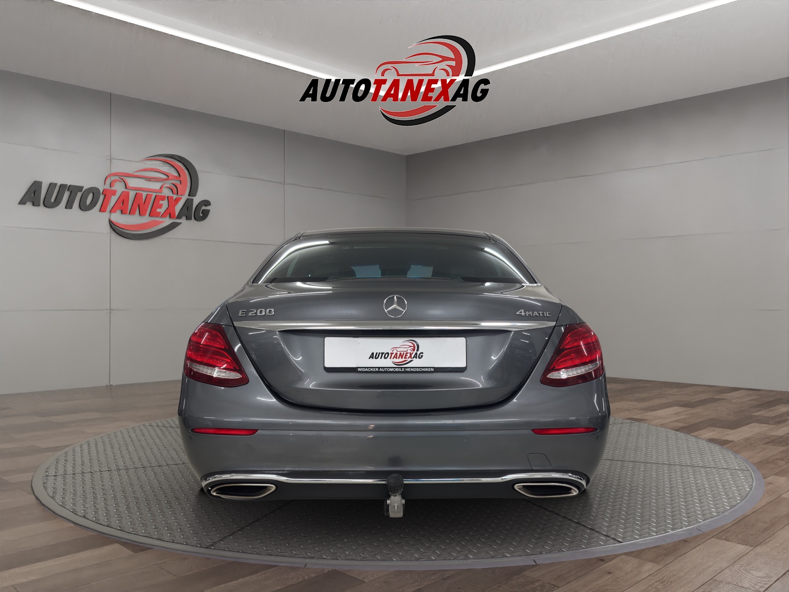 MERCEDES-BENZ E 200 4Matic 9G-Tronic-image-4