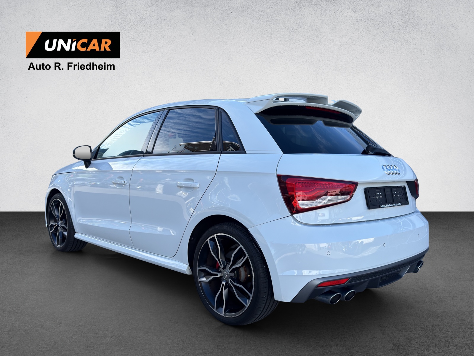 AUDI S1 Sportback 2.0 TFSI quattro-image-4