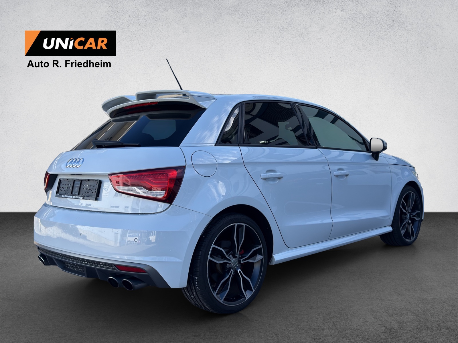 AUDI S1 Sportback 2.0 TFSI quattro-image-6