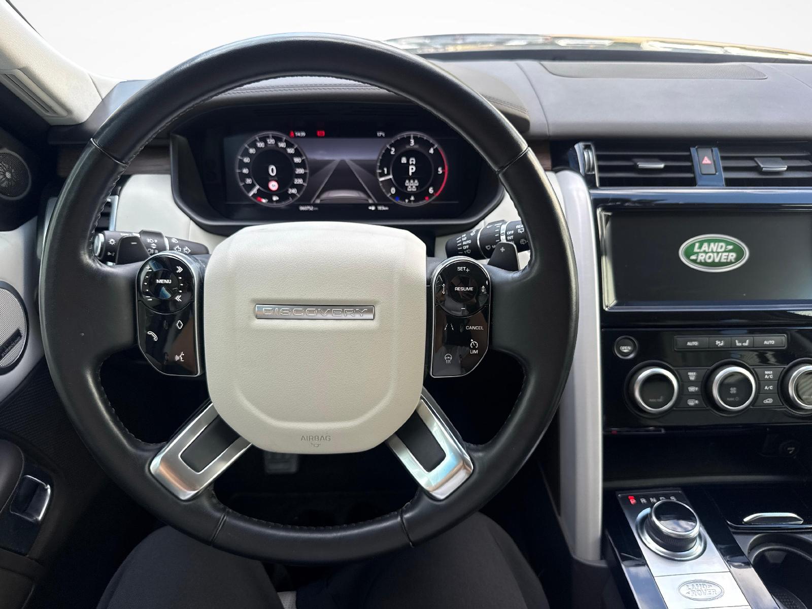 LAND ROVER Discovery 3.0 SDV6 HSE Luxury-image-16