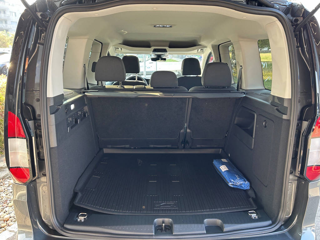 FORD TOURNEO Connect 2.0 EcoBlue 122 Titanium-image-5