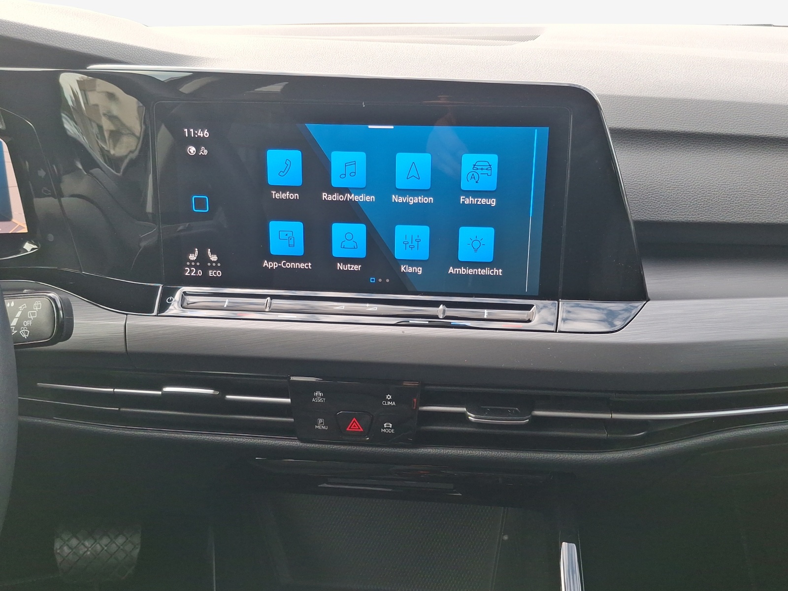 VW Golf 1.4 TSI PHEV Selection-image-10