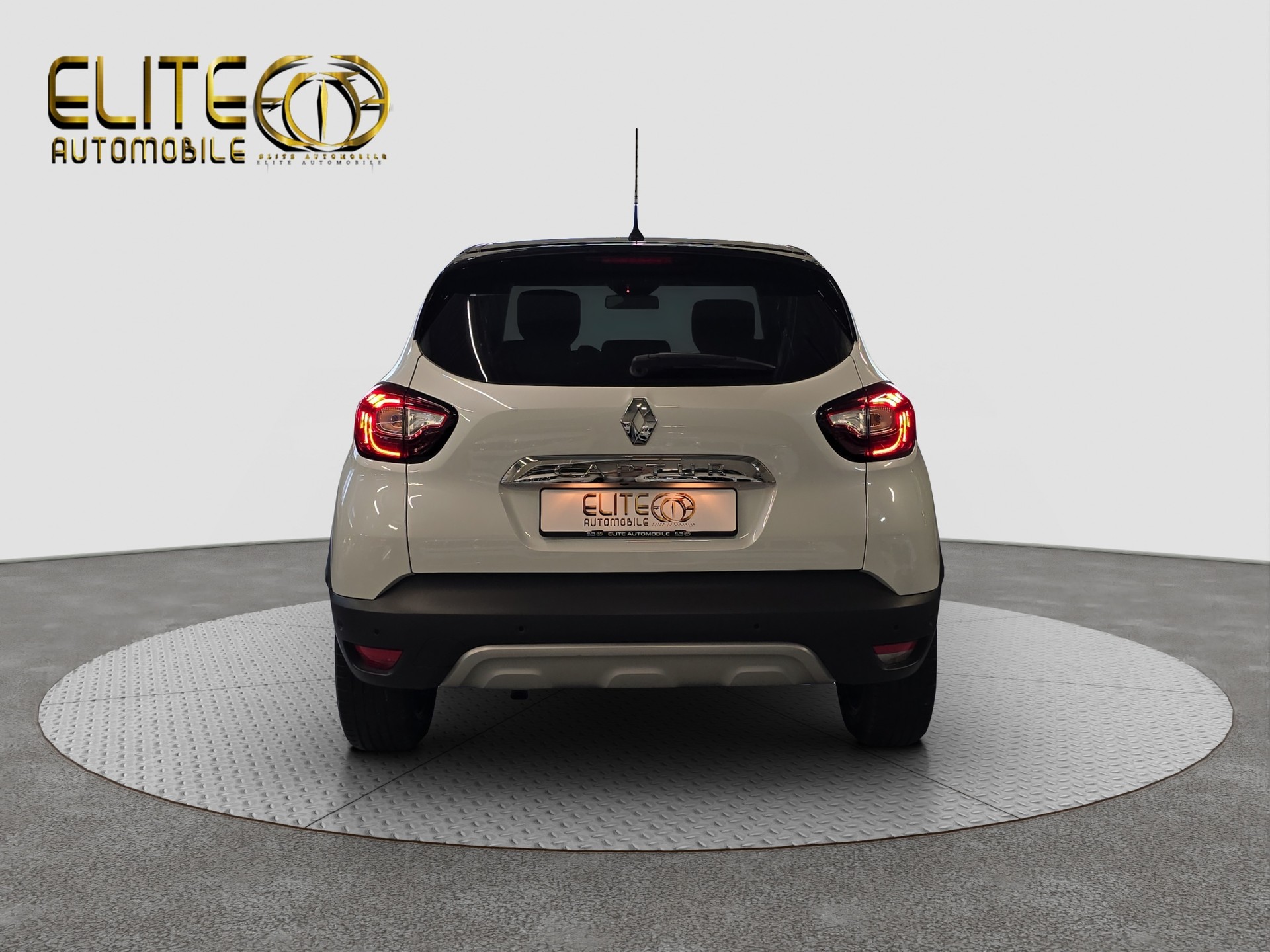 RENAULT Captur 1.2 T 16V 90th Anniversary EDC-image-6