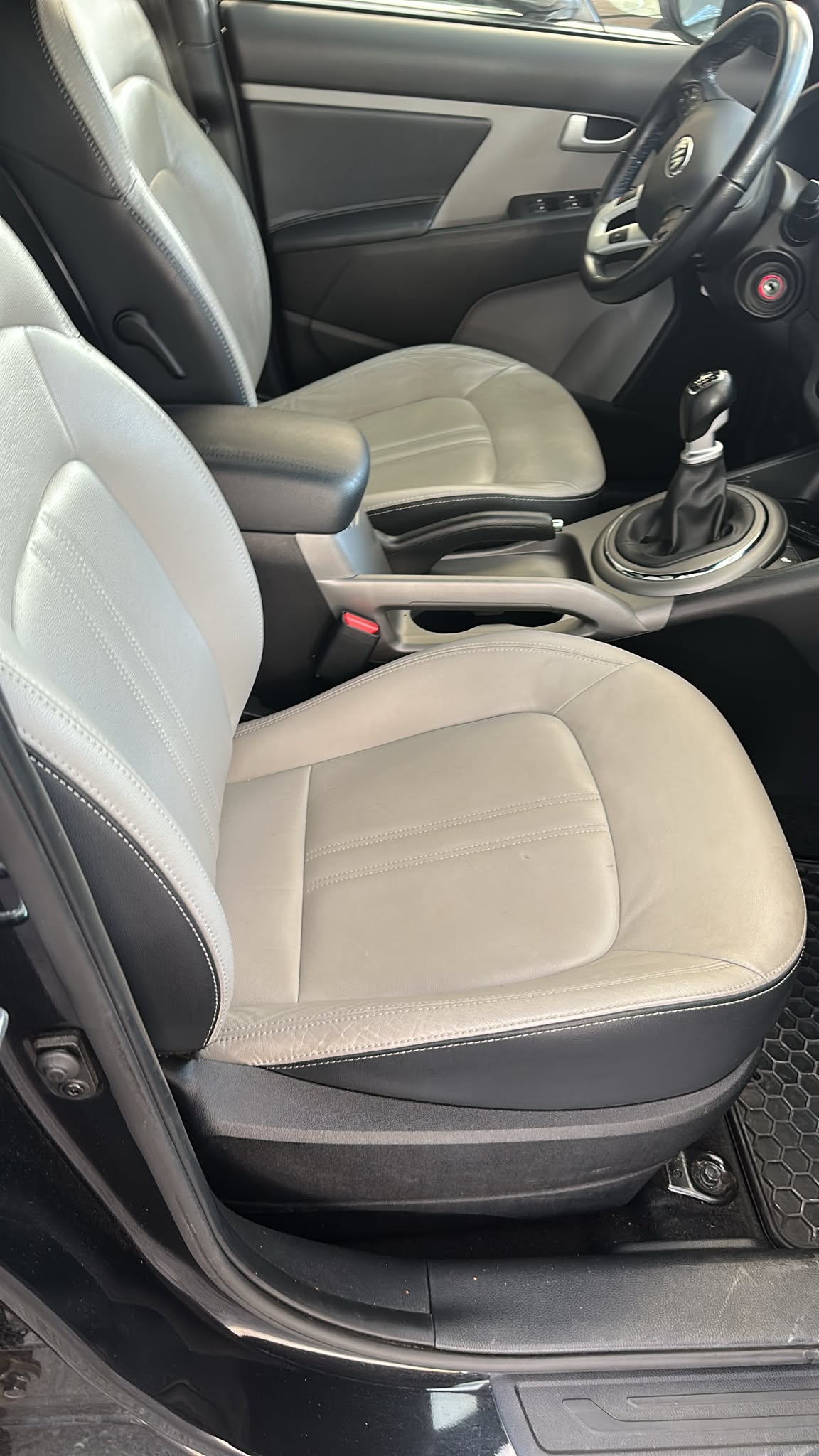KIA Sportage 1.6 GDi Swiss Eco Edition 2WD-image-11