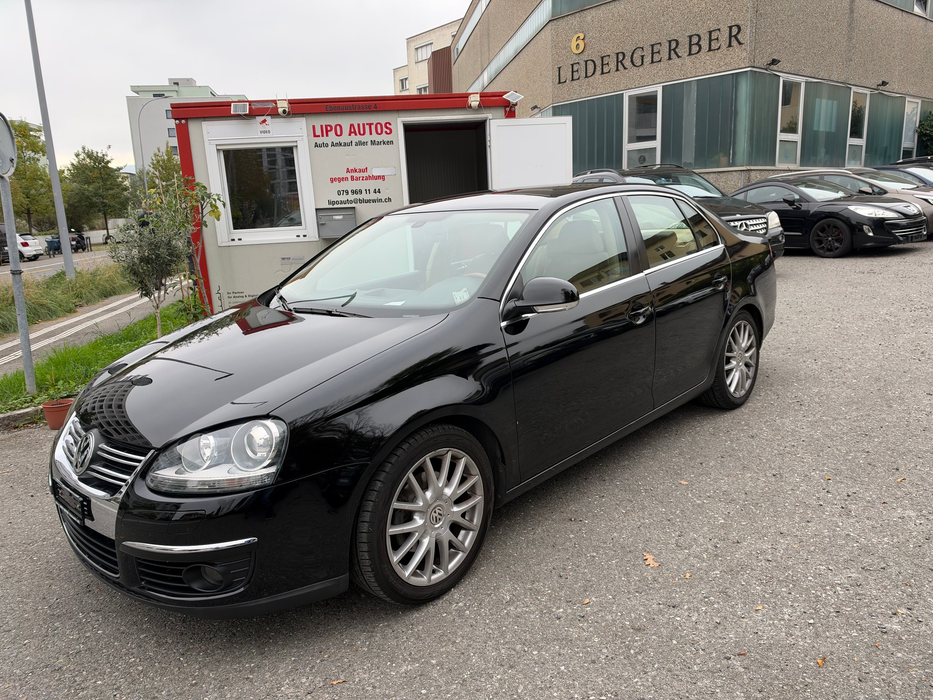 VW Jetta 2.0 FSI Sportline-image-1
