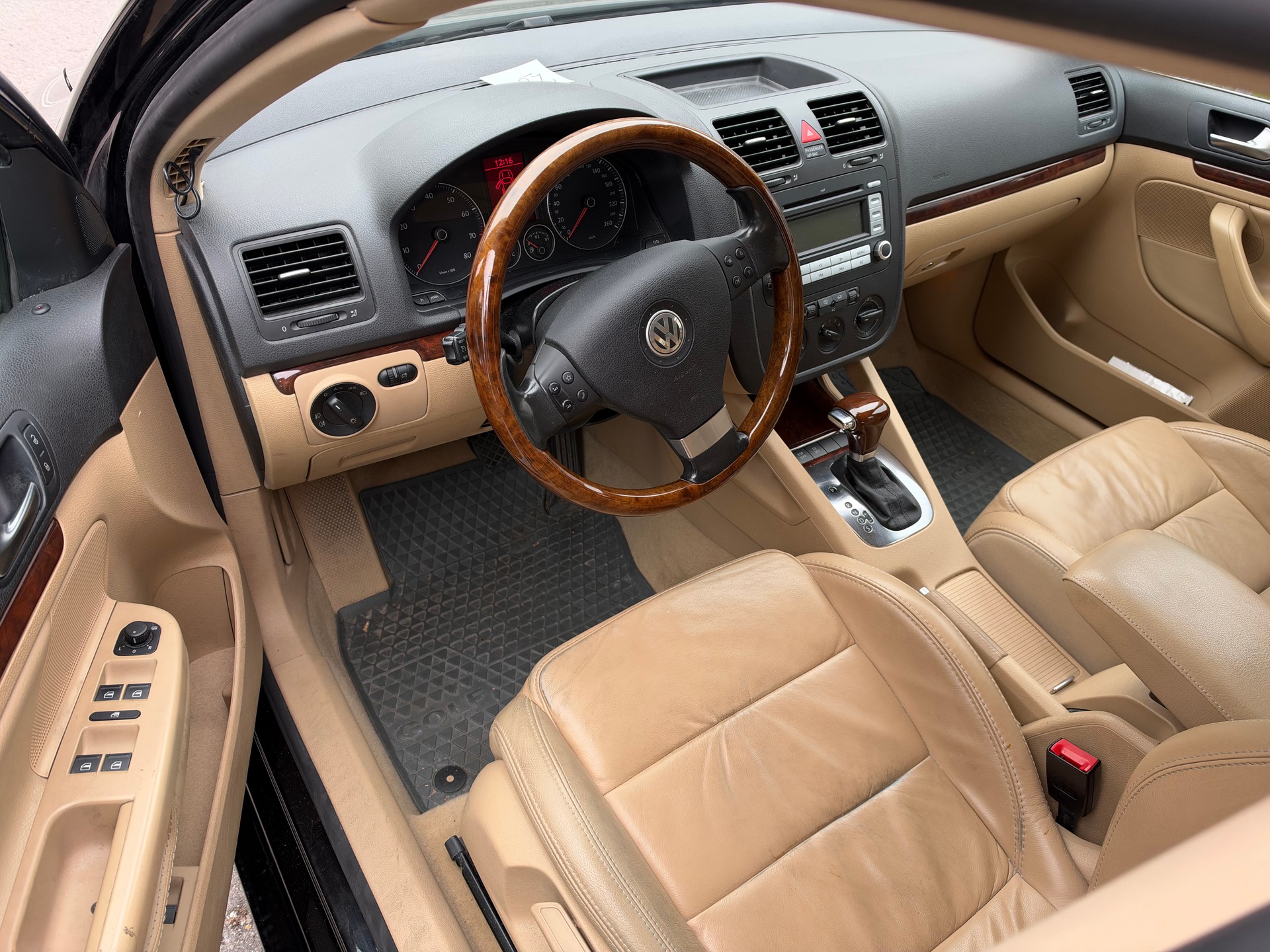 VW Jetta 2.0 FSI Sportline-image-8