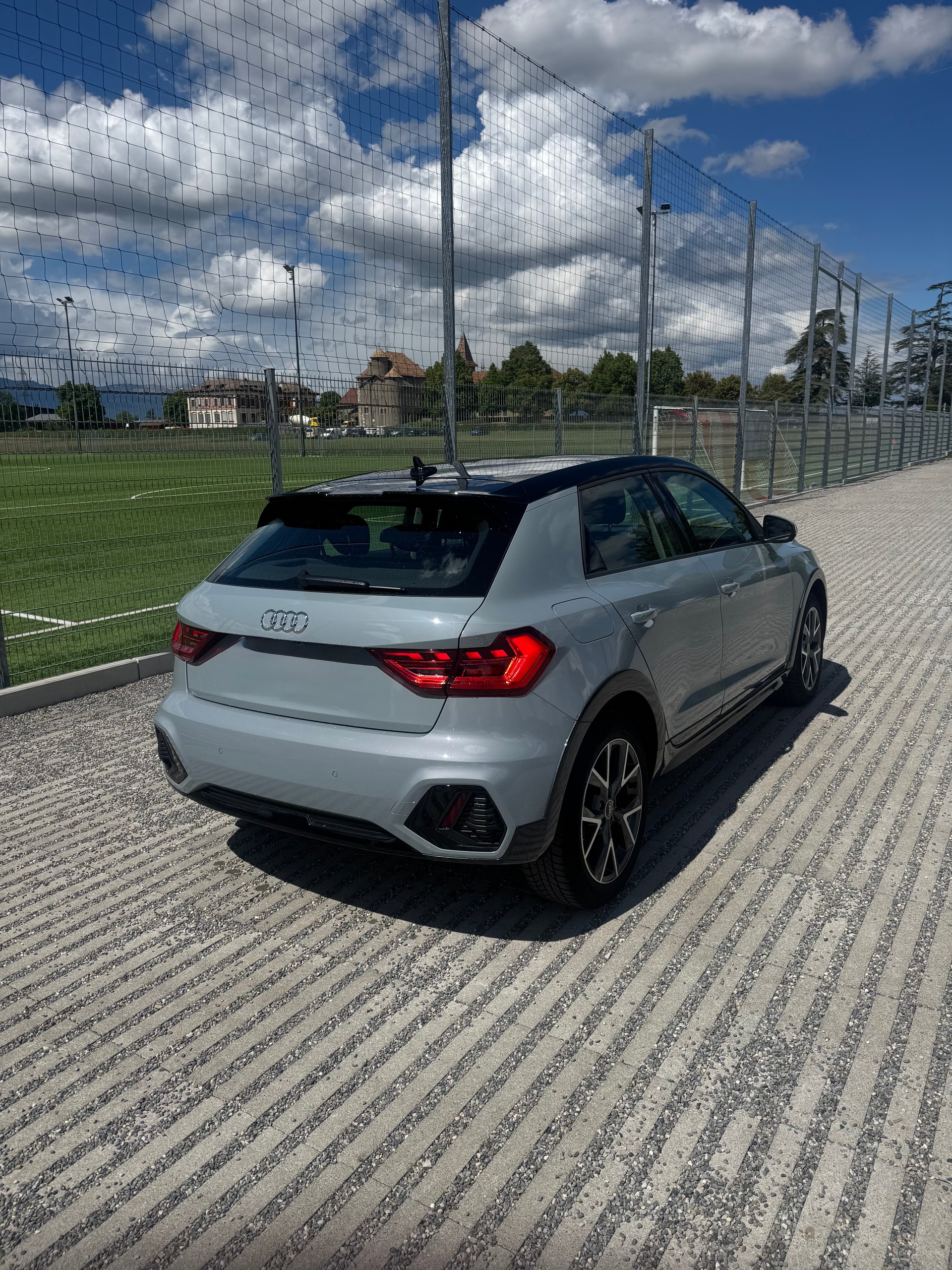 AUDI 1.0 30 TFSI Allstreet S-Tronic-image-5