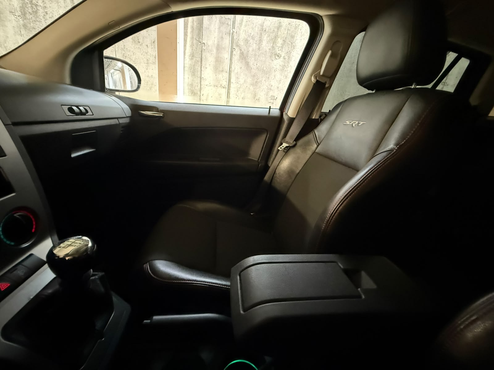DODGE Caliber 2.4 SRT4-image-20
