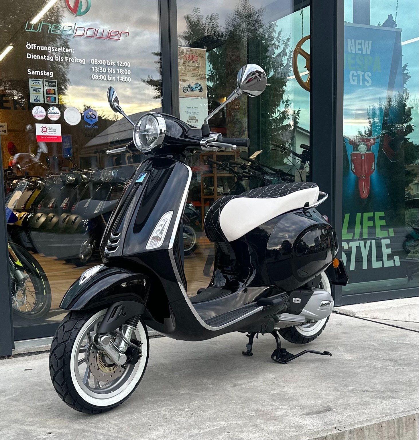 PIAGGIO Vespa 125 Primavera ABS-image-1