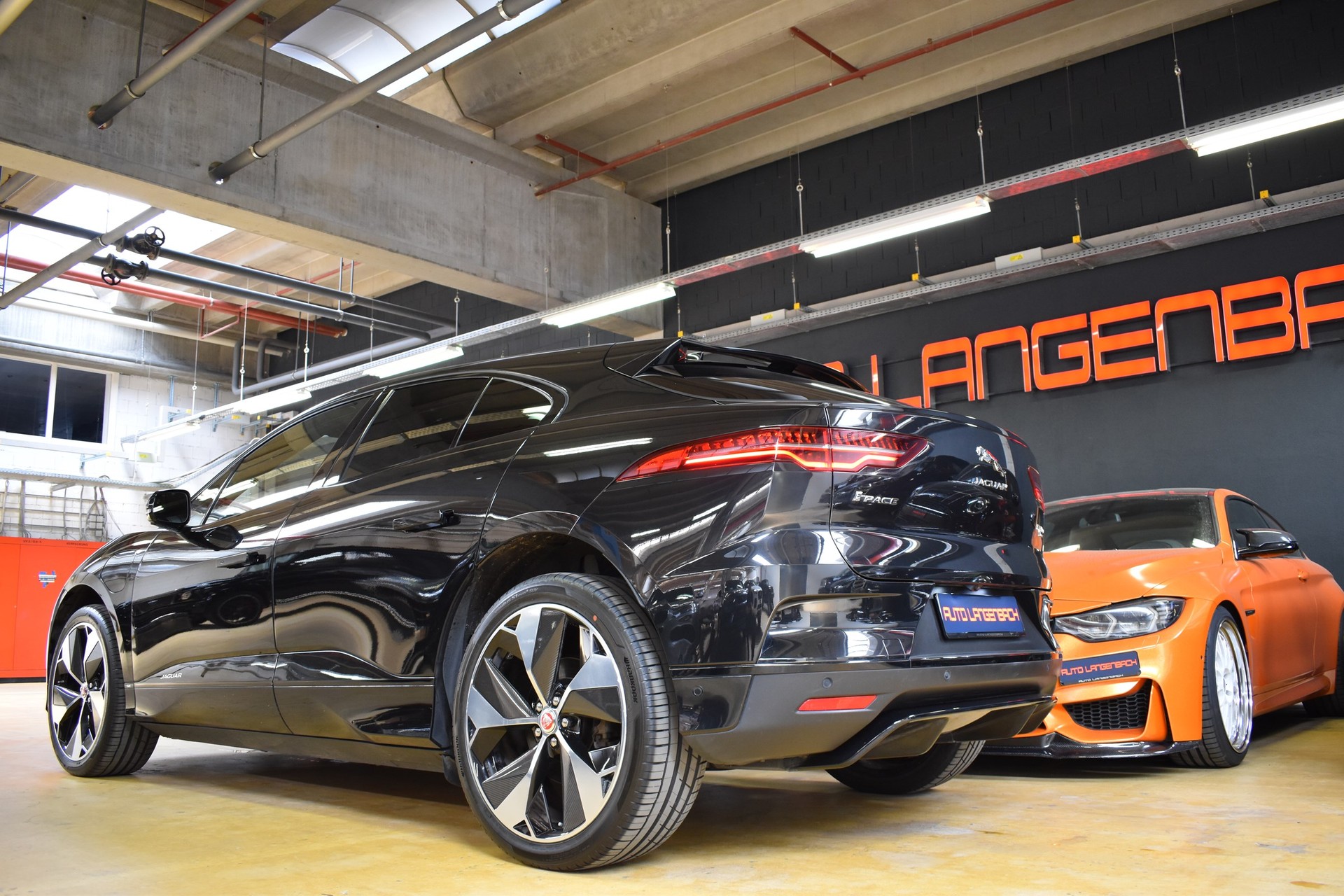 JAGUAR I-Pace EV400 SE AWD-image-10