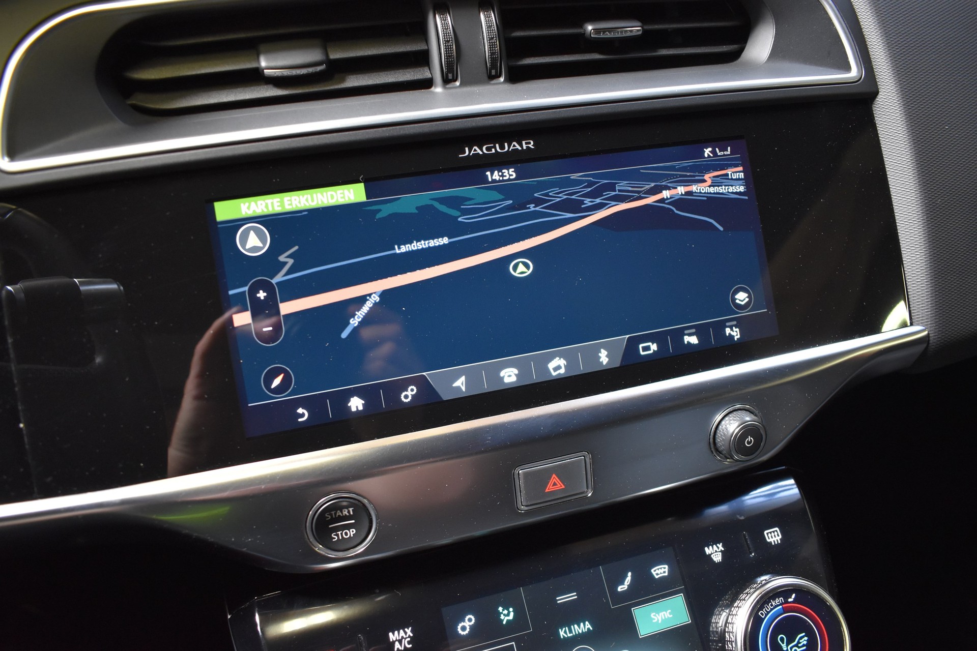 JAGUAR I-Pace EV400 SE AWD-image-17