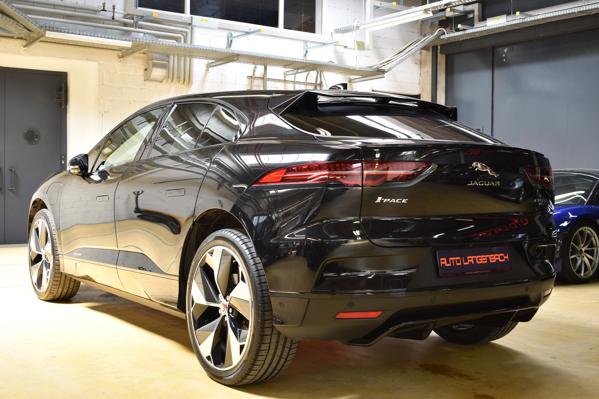 JAGUAR I-Pace EV400 SE AWD-image-2