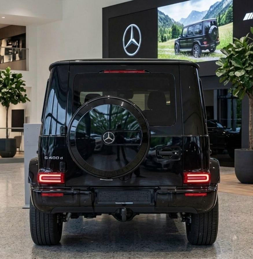 MERCEDES-BENZ G 400 d AMG Line 9G-Tronic-image-2