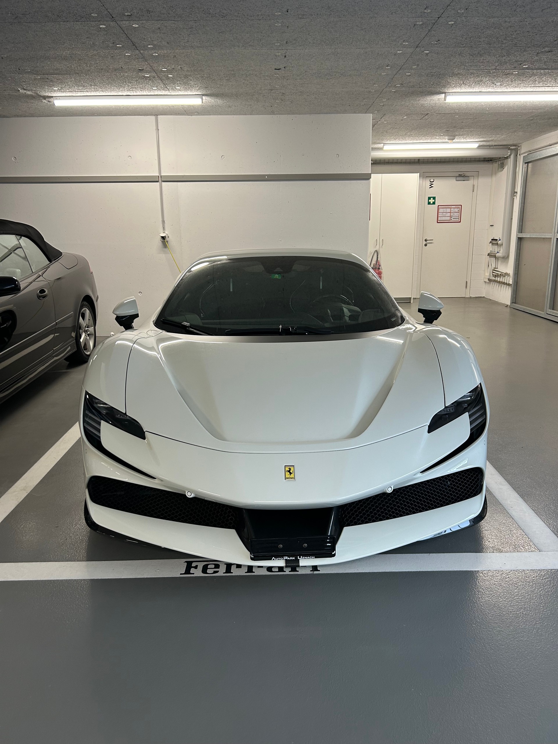 FERRARI SF90 Spider-image-0