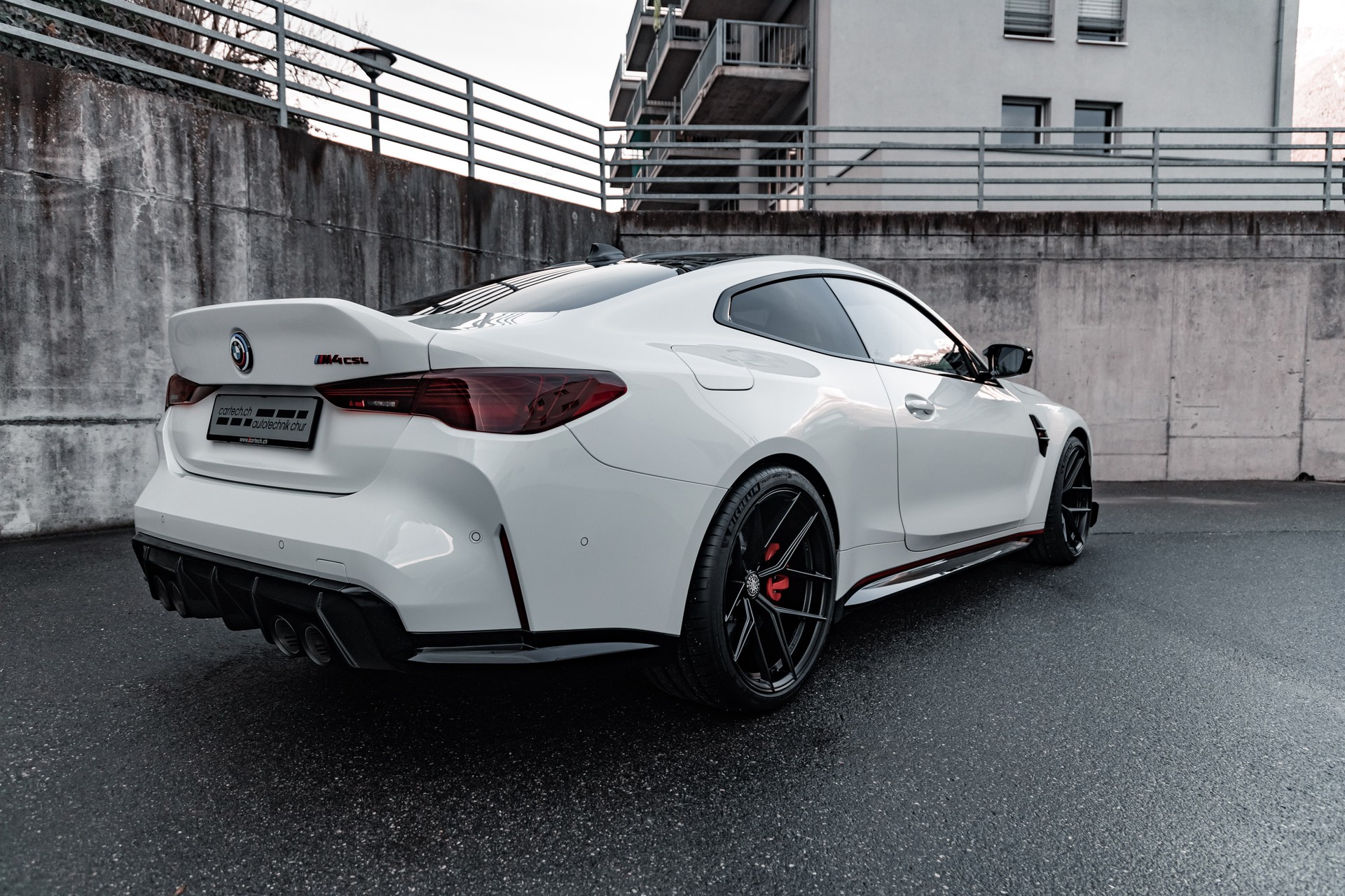 BMW M4 CSL Coupé-image-17