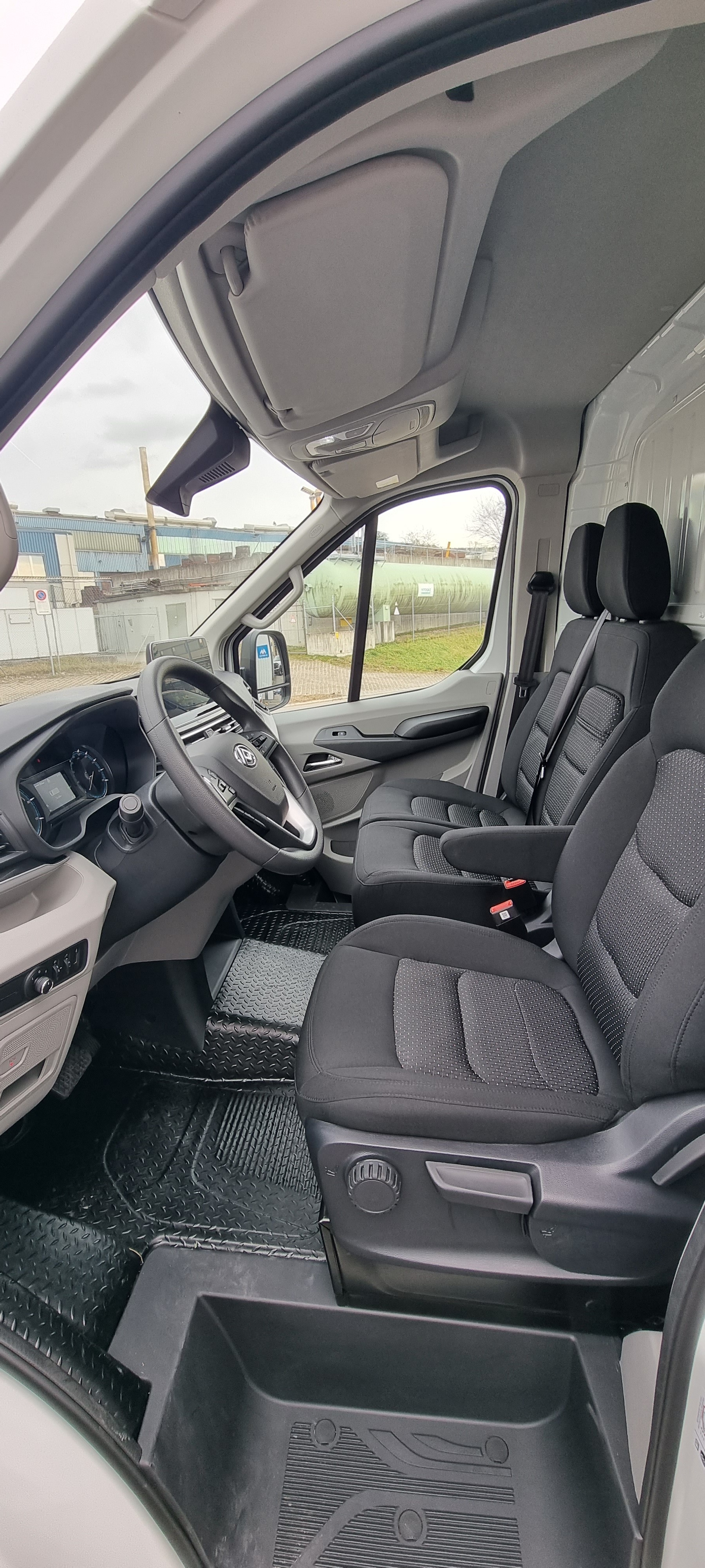 MAXUS eDeliver 9 L3H2 88.5kWh-image-11