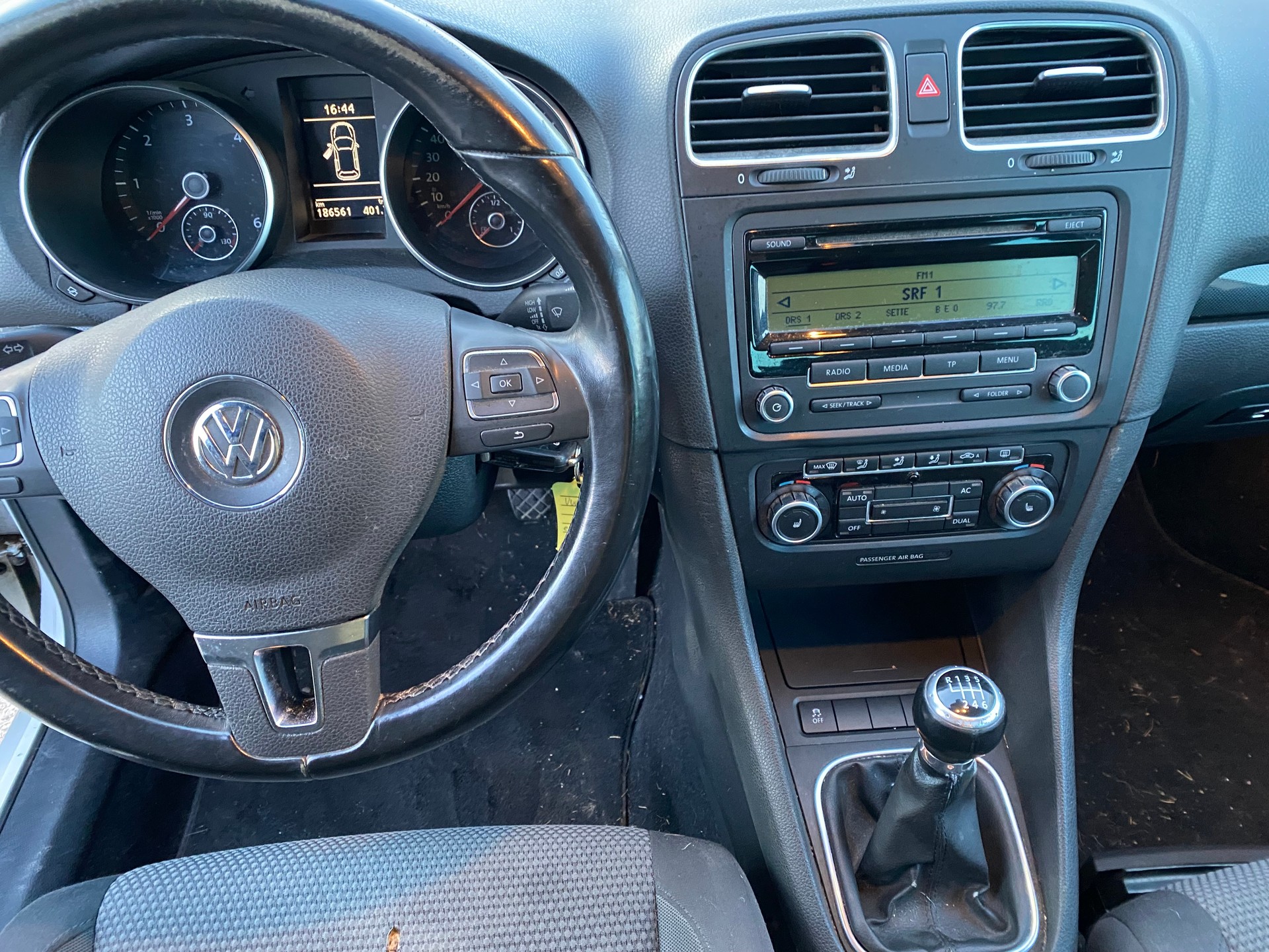 VW Golf Variant 1.6 TDI Comfortline 4Motion-image-5