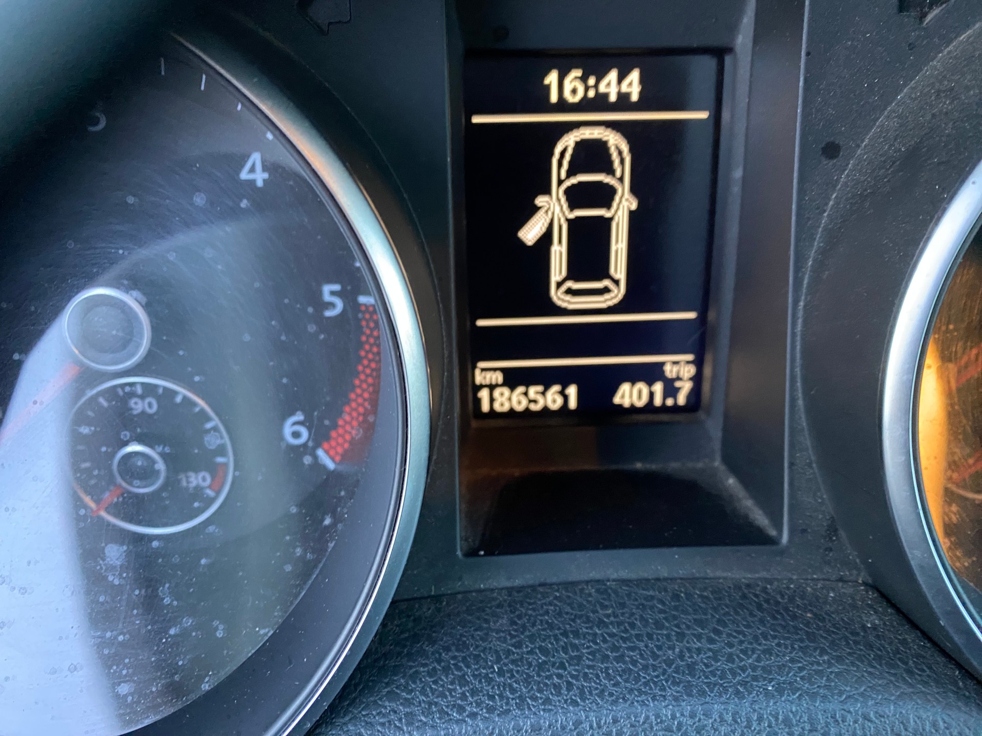 VW Golf Variant 1.6 TDI Comfortline 4Motion-image-6