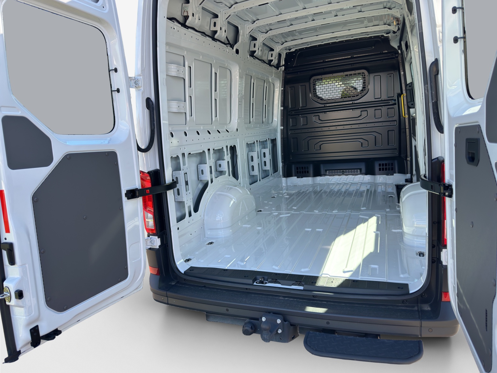VW Crafter 35 2.0 BiTDI Entry L3 A-image-12