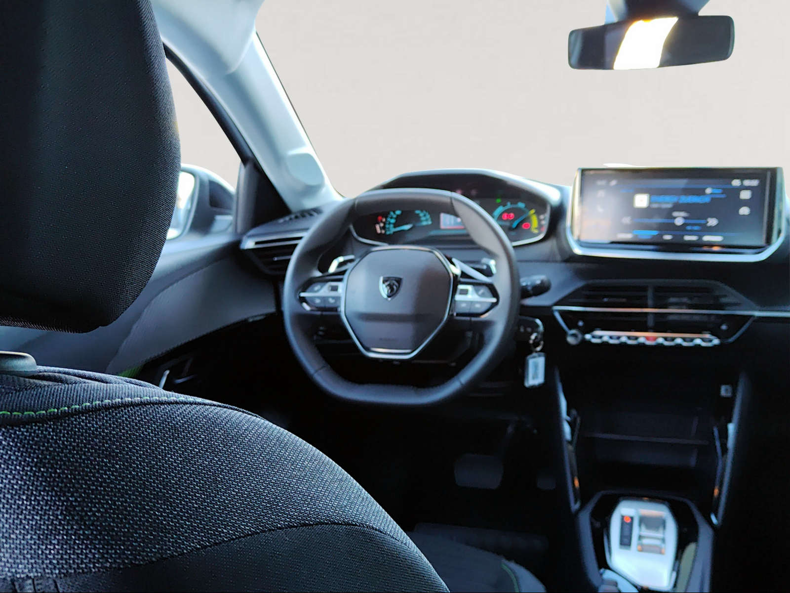 PEUGEOT 208 1.2 MHEV 100 Active-image-5