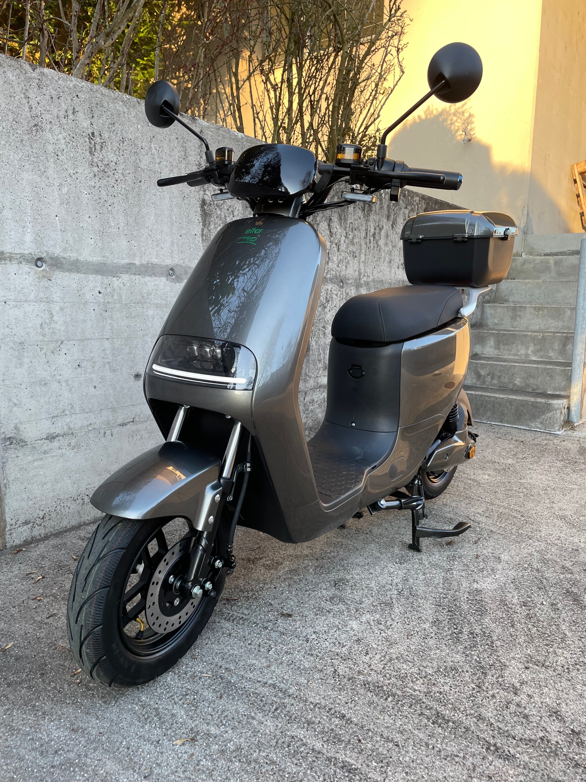 E-SCOOTER E-Mofa Long Range-image-6