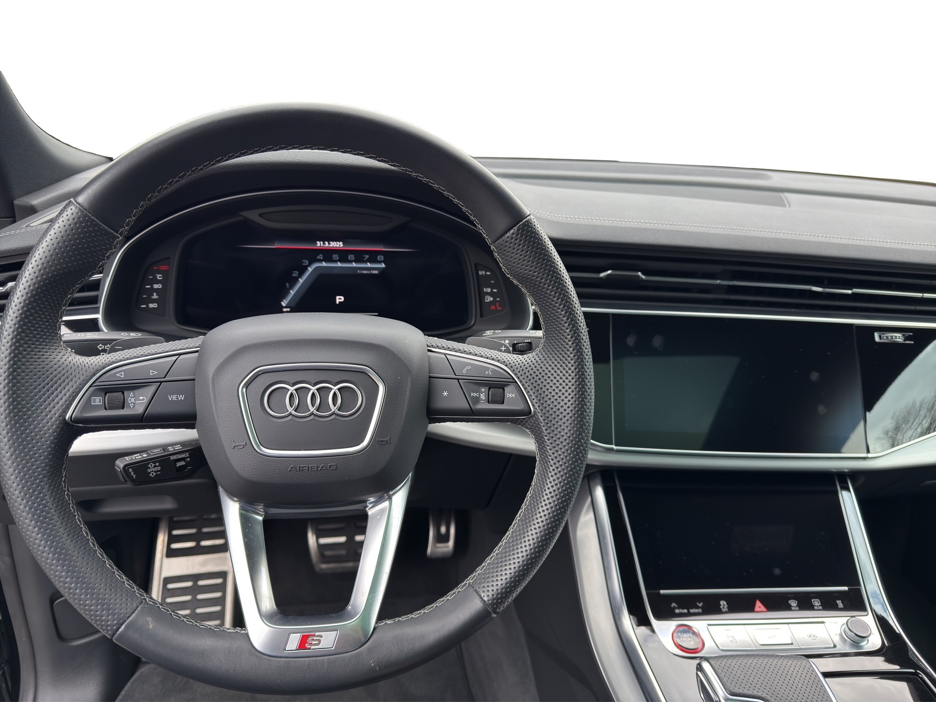 AUDI SQ8 TFSI quattro tiptronic-image-11