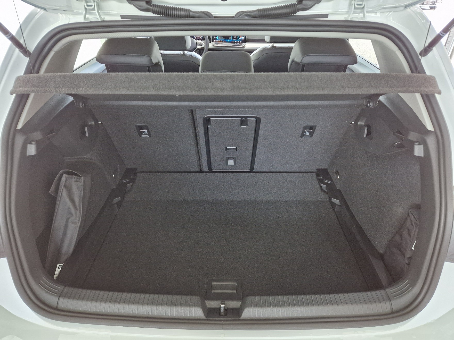 VW Golf 1.5 e TSI mHEV United DSG-image-5