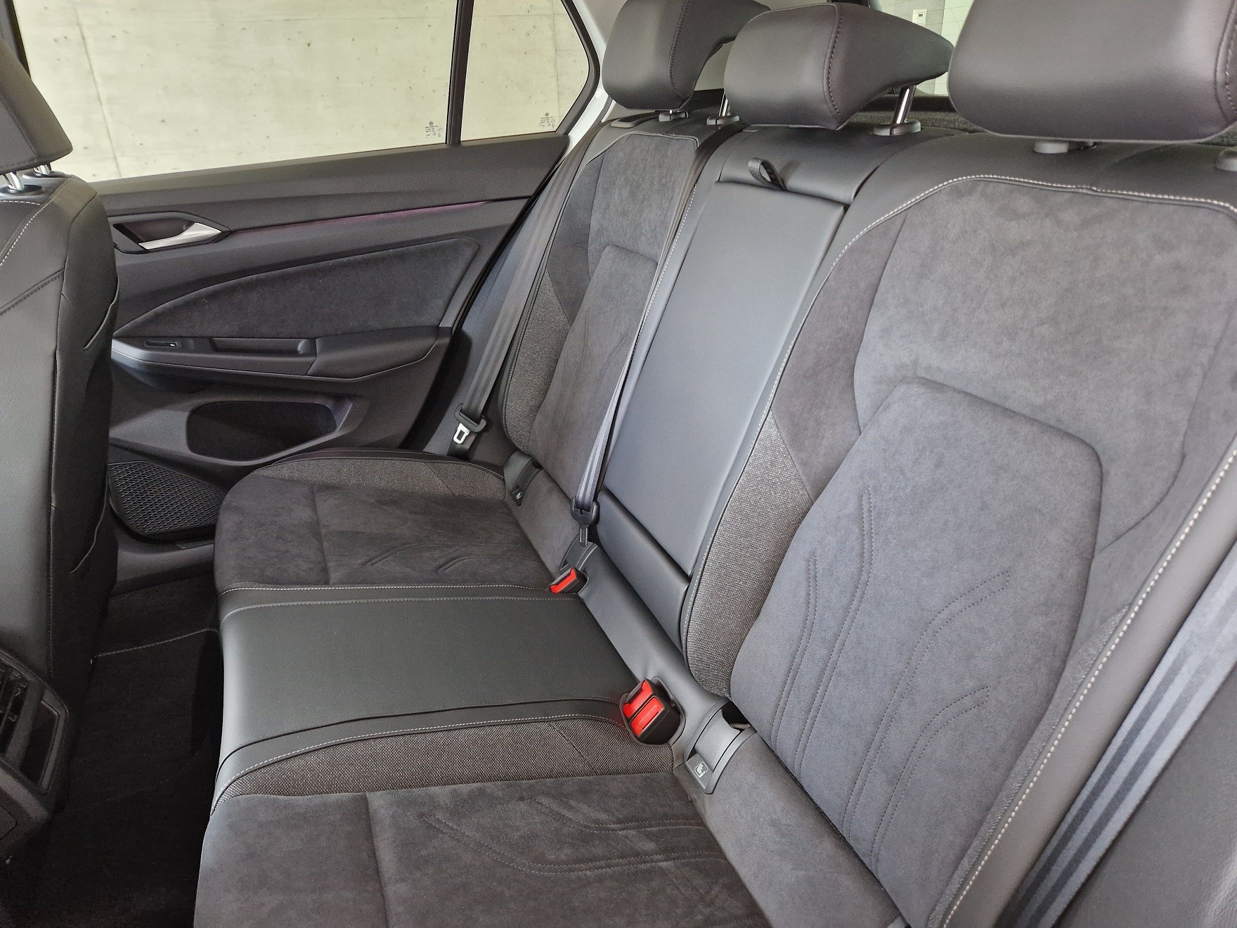 VW Golf 1.5 e TSI mHEV United DSG-image-8