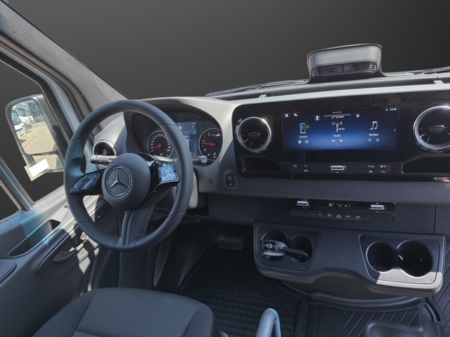 MERCEDES-BENZ Sprinter 317 CDI Lang 9G-TRONIC-image-9