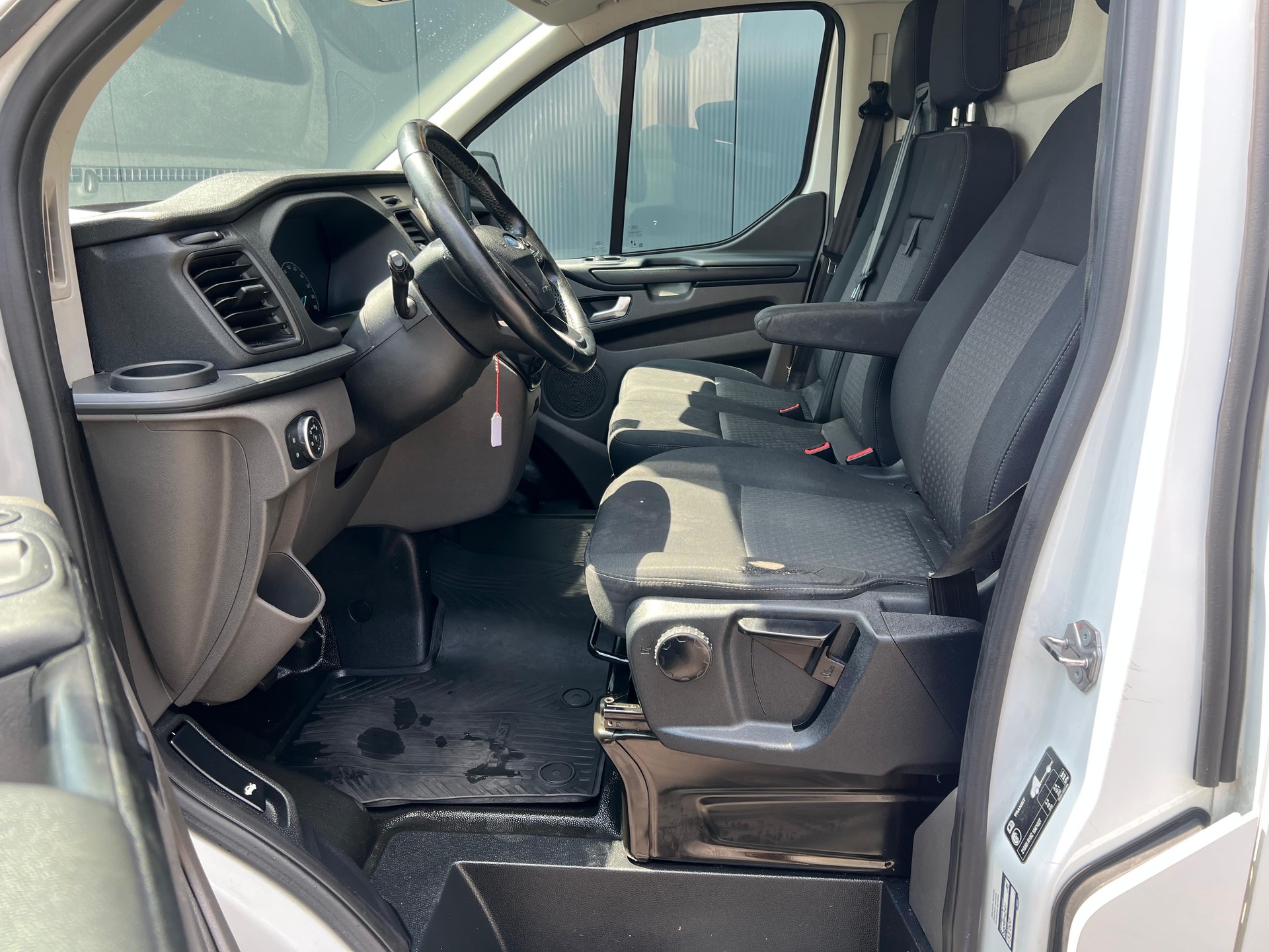 FORD Transit Custom Van 280 L1H1Trend-image-8