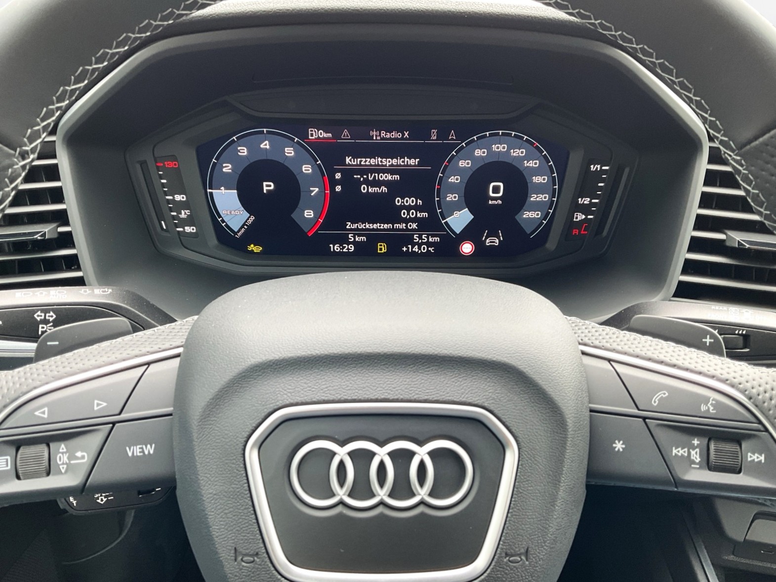 AUDI A1 Sportback 35 TFSI S Line S-tronic-image-7