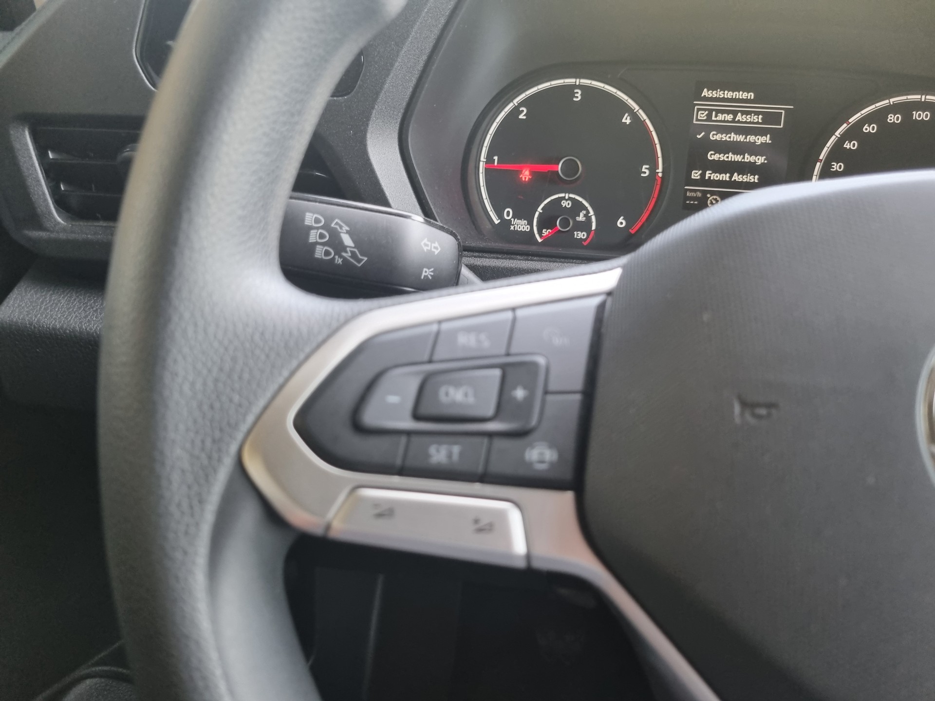 VW Caddy Maxi 2.0 TDI-image-12