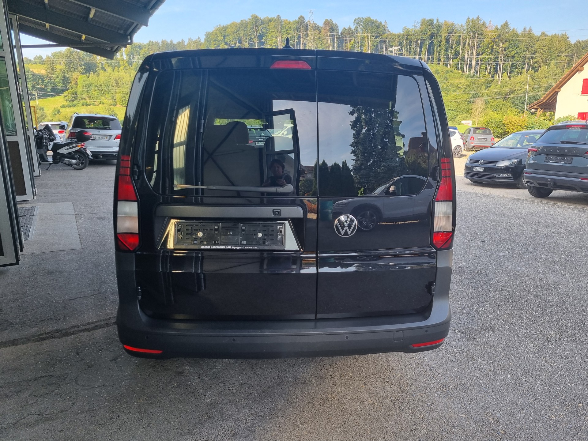 VW Caddy Maxi 2.0 TDI-image-4