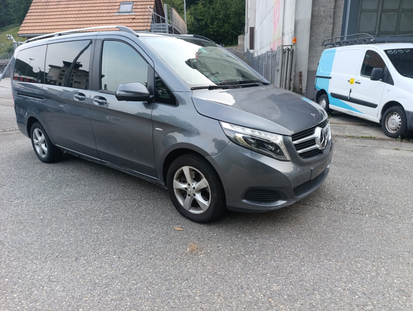 MERCEDES-BENZ V 250 d Avantgarde lang 4Matic 7G-Tronic-image-0