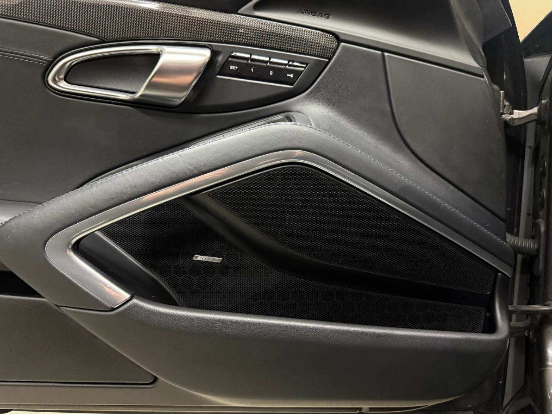 PORSCHE 911 Carrera 4 GTS Cabriolet-image-25