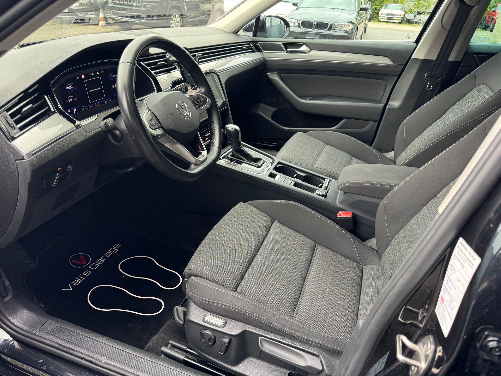 VW Passat 2.0 TDI BMT Elegance DSG-image-6