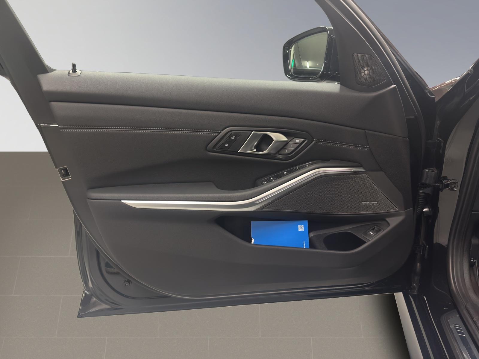 BMW 320d xDrive-image-12