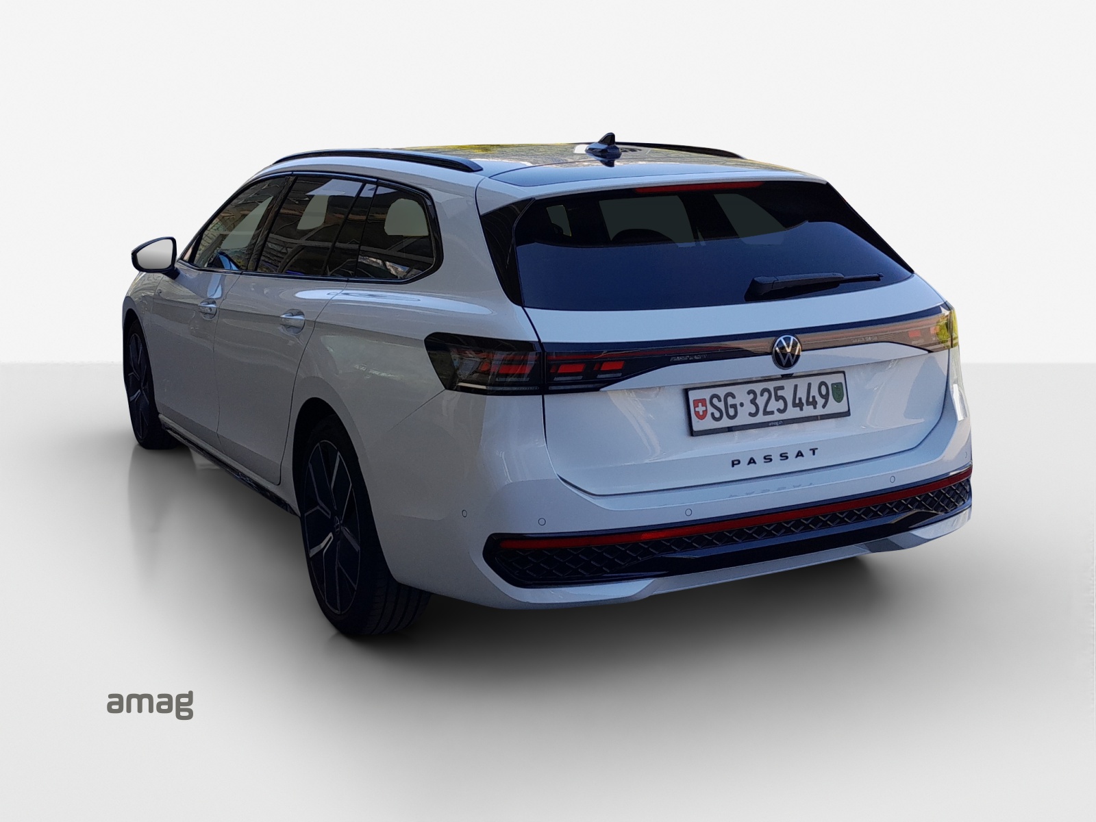 VW Passat Variant 2.0 TDI evo R-Line 4 Motion DSG-image-2