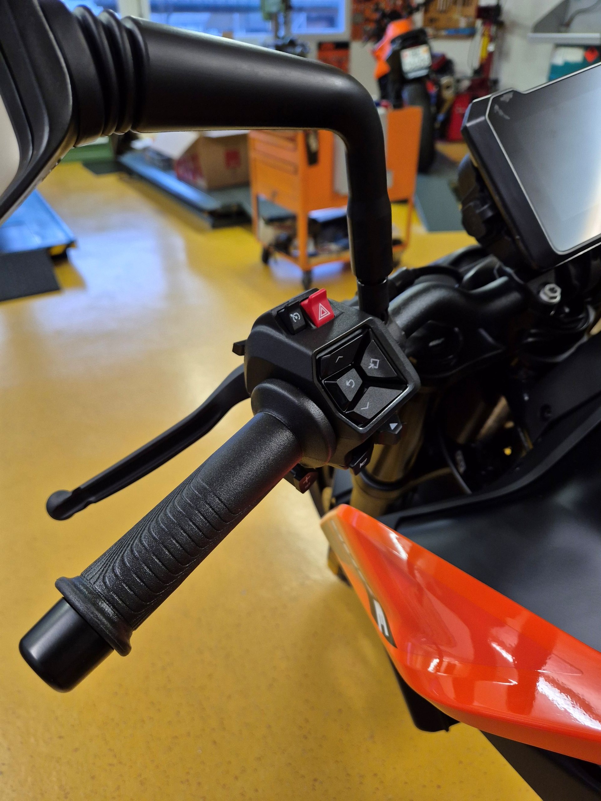 KTM 790 Duke-image-4