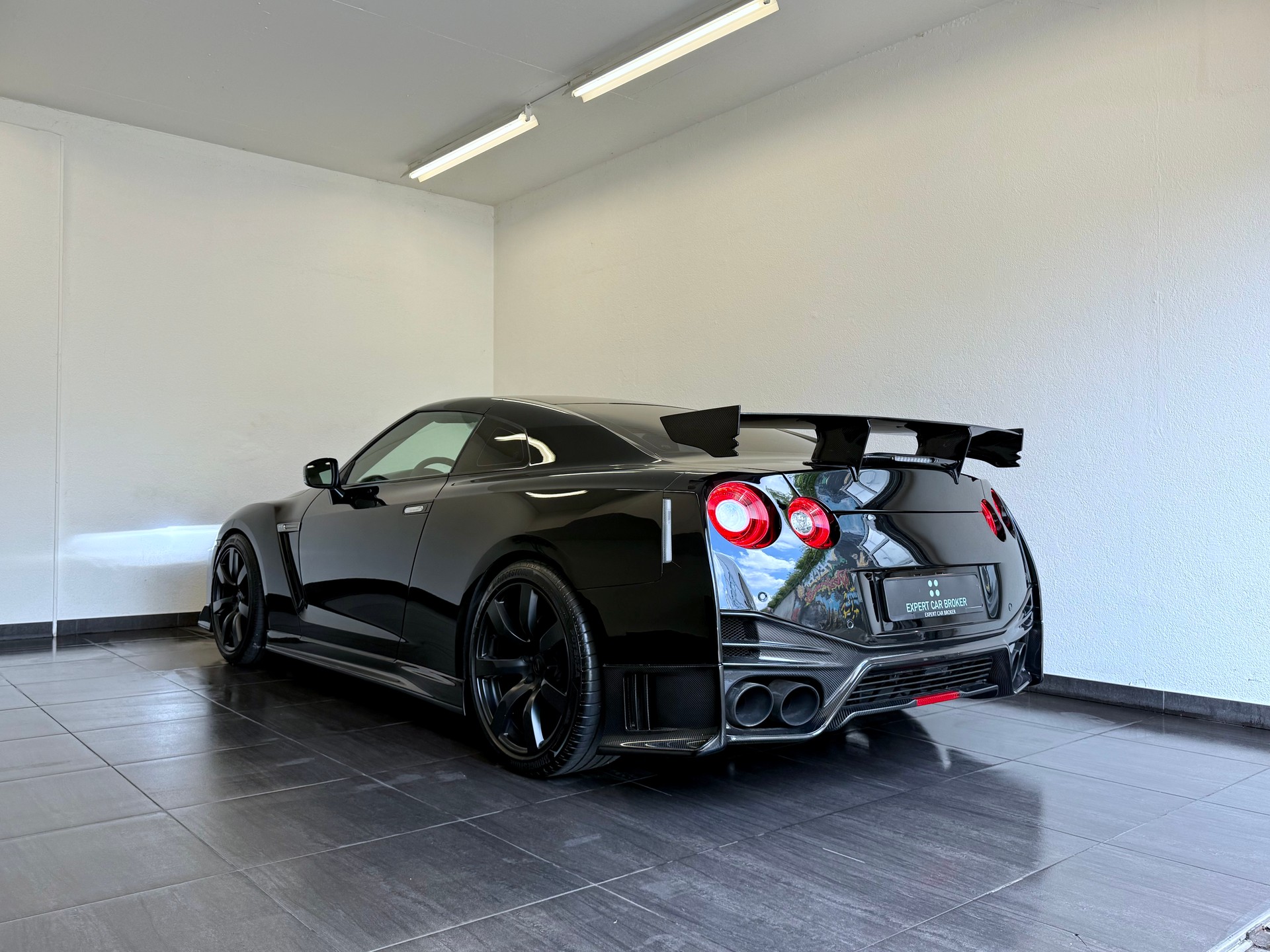 NISSAN GT-R 3.8 V6 Biturbo ALL Black Edition-image-6
