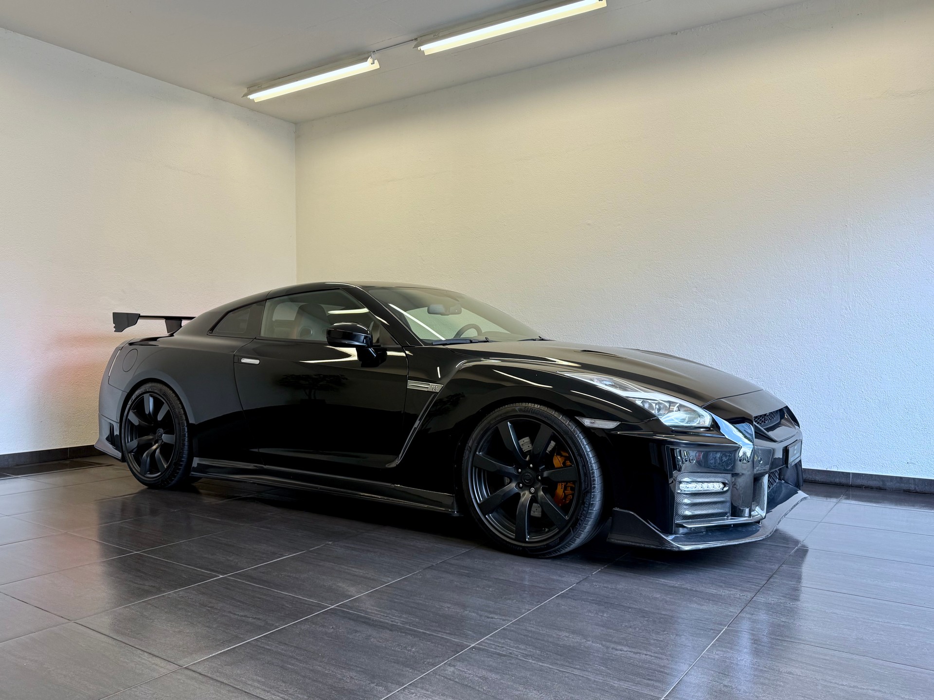 NISSAN GT-R 3.8 V6 Biturbo ALL Black Edition-image-0