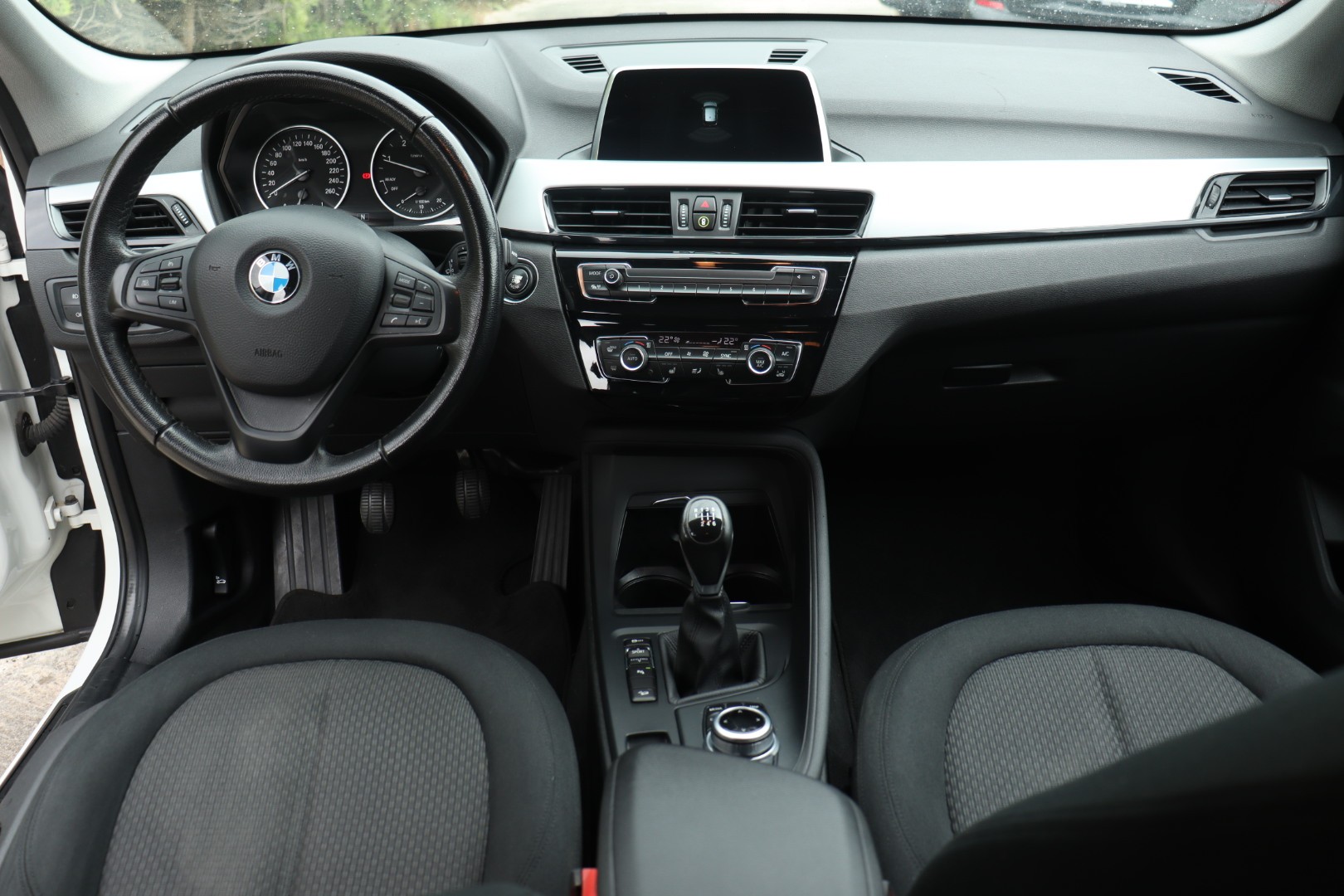 BMW X1 xDrive 18d M Sport-image-11