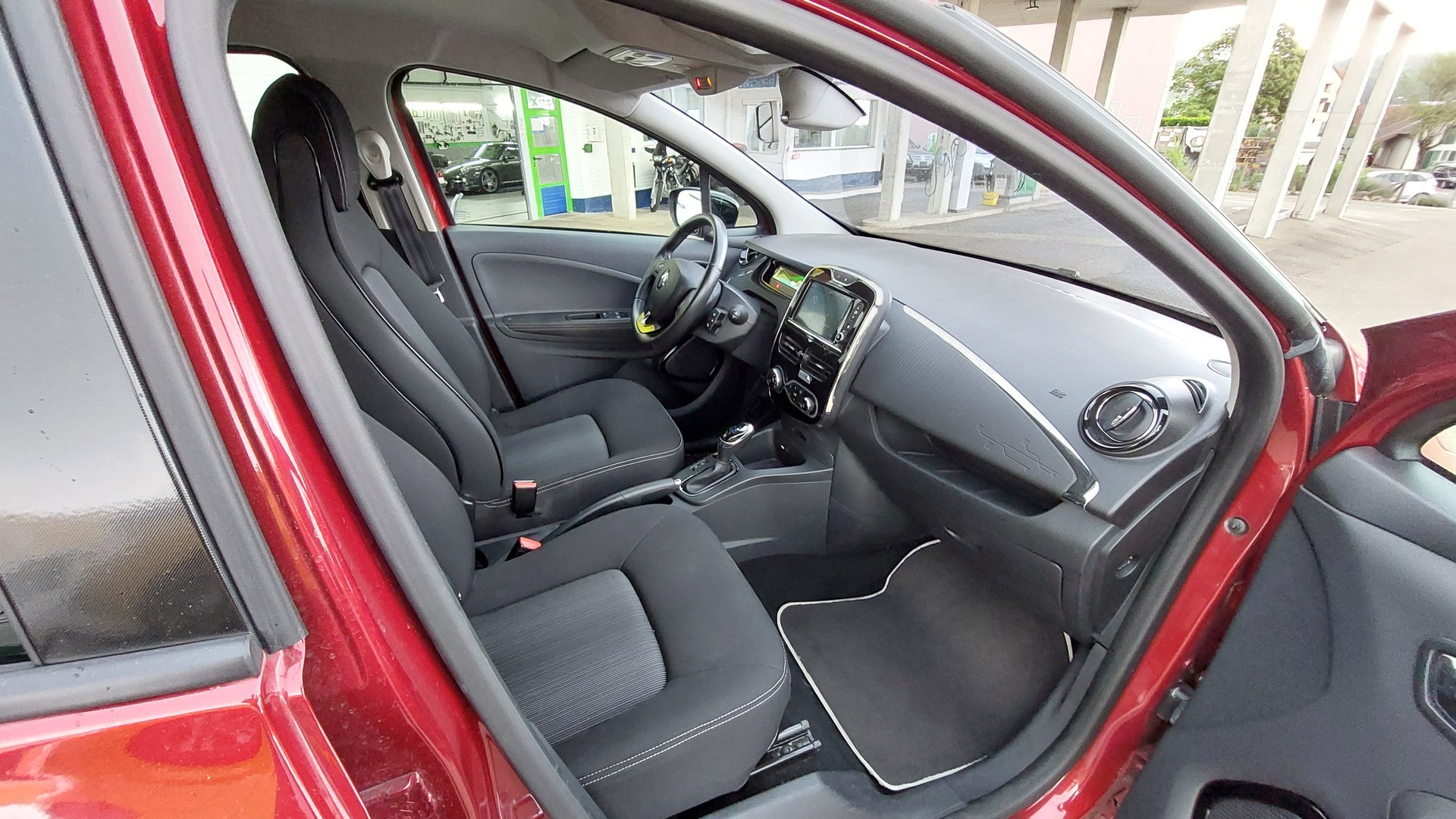 RENAULT Zoe FP Entry R90 (incl. Battery)-image-1