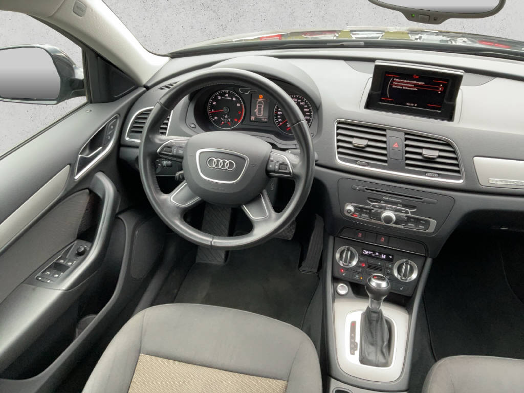 AUDI Q3 2.0 TFSI quattro S-Tronic-image-10